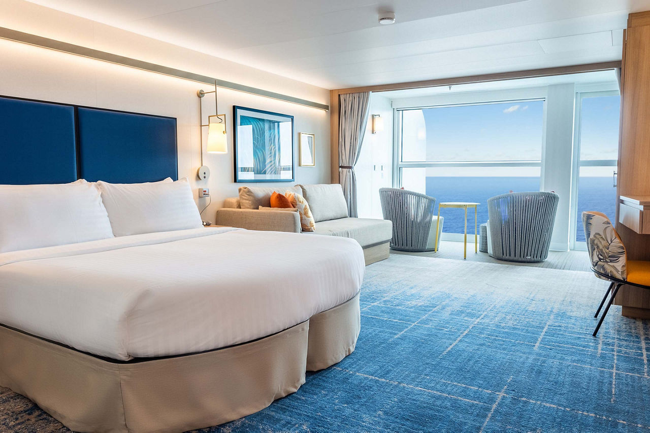 Spacious Infinite Ocean View Balcony Accessible