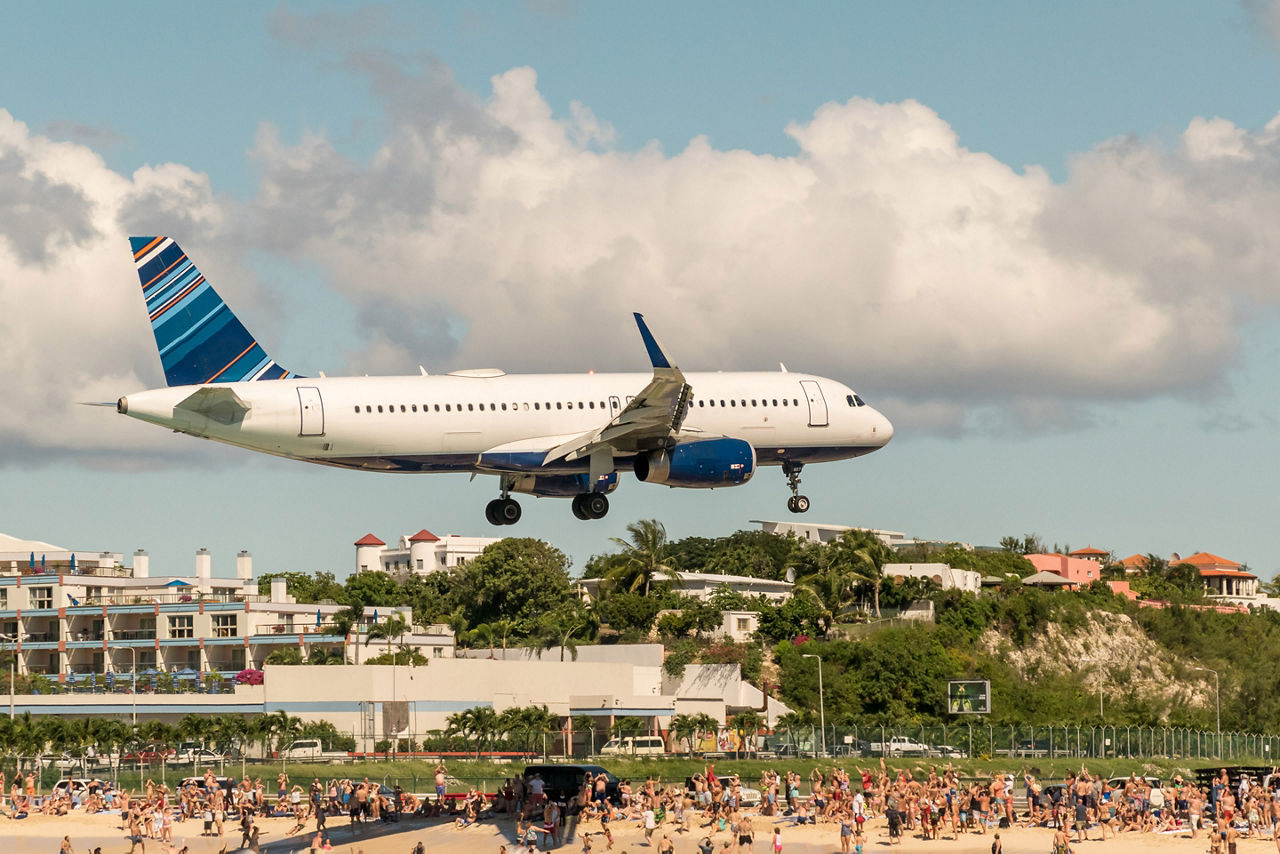 Plane Landing Maho Beach 